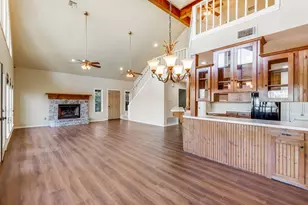 106 Redbud Dr, Spicewood, TX 78669 - Photo 6