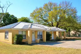 800 S Vanderveer, Burnet, TX 78611 - Photo 16