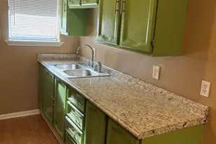 800 S Vanderveer, Burnet, TX 78611 - Photo 10