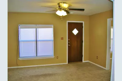 800 S Vanderveer, Burnet, TX 78611 - Photo 4