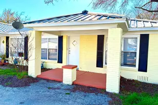 800 S Vanderveer, Burnet, TX 78611 - Photo 2