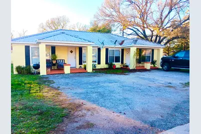 800 S Vanderveer, Burnet, TX 78611 - Photo 1