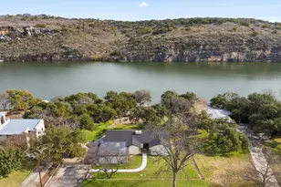 1204 Los Escondidos St, Marble Falls, TX 78654 - Photo 1