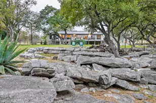 1204 Los Escondidos St, Marble Falls, TX 78654 - Photo 2