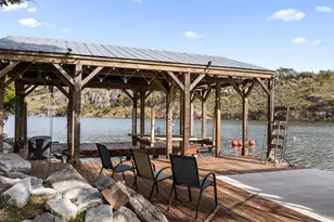 1204 Los Escondidos St, Marble Falls, TX 78654 - Photo 10