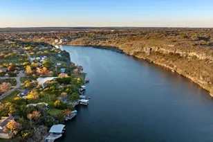 1204 Los Escondidos St, Marble Falls, TX 78654 - Photo 16