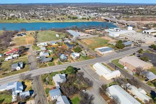 403 W Main St, Llano, TX 78643 - Photo 28