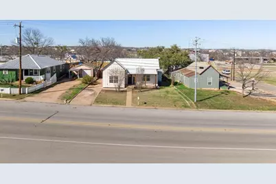 403 W Main Street, Llano, TX 78643 - Photo 24
