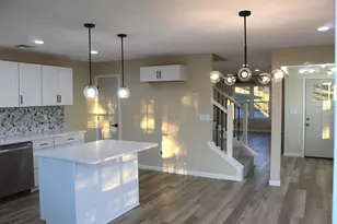 510 Circle Dr, Horseshoe Bay, TX 78657 - Photo 2