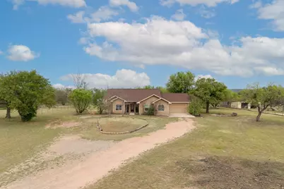 120 Zurita Trl, Marble Falls, TX 78654 - Photo 4