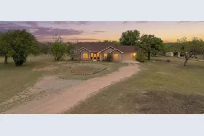 120 Zurita Trl, Marble Falls, TX 78654 - Photo 2