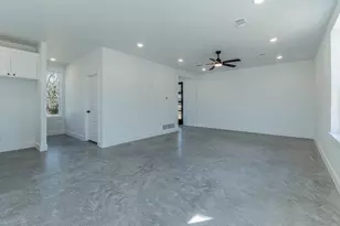 1010 E Marble St, Burnet, TX 78611 - Photo 4