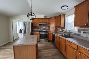 128 Apache Dr, Burnet, TX 78611 - Photo 4