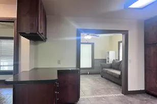 606 E Jackson St, Burnet, TX 78611 - Photo 8