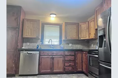 606 E Jackson Street, Burnet, TX 78611 - Photo 10