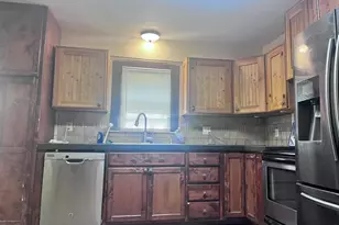 606 E Jackson St, Burnet, TX 78611 - Photo 10