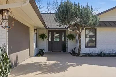 417 Olympia Fields, Meadowlakes, TX 78654 - Photo 2