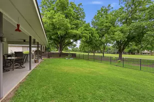 417 Olympia Fields, Meadowlakes, TX 78654 - Photo 24