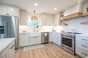 202 Stadium View, Marble Falls, TX 78654 - Photo 14