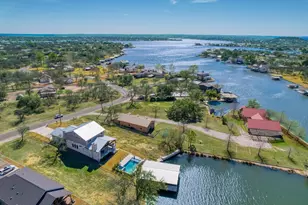 208 E Lakeshore Dr, Sunrise Beach, TX 78643 - Photo 30