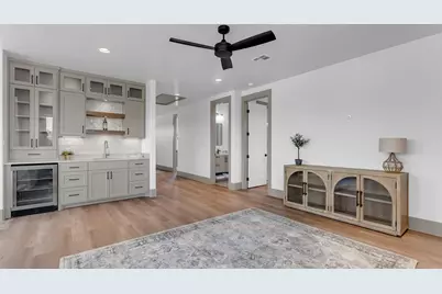 208 E Lakeshore Drive, Sunrise Beach, TX 78643 - Photo 14