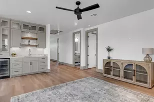 208 E Lakeshore Dr, Sunrise Beach, TX 78643 - Photo 14