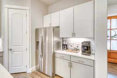 212 Tuscan Dr, Horseshoe Bay, TX 78657 - Photo 6