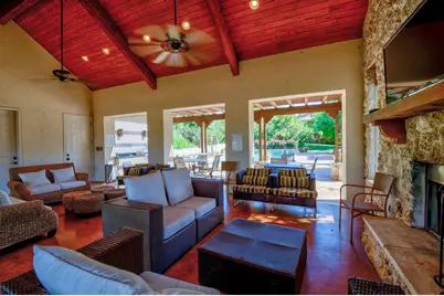 212 Tuscan Dr, Horseshoe Bay, TX 78657 - Photo 24