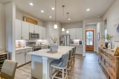 212 Tuscan Dr, Horseshoe Bay, TX 78657 - Photo 4