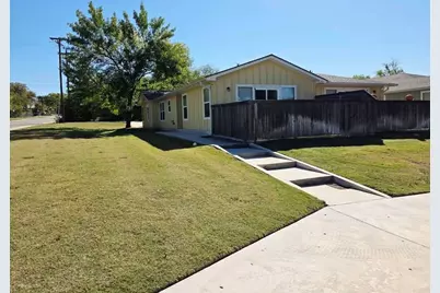 511A Avenue K, Marble Falls, TX 78654 - Photo 2