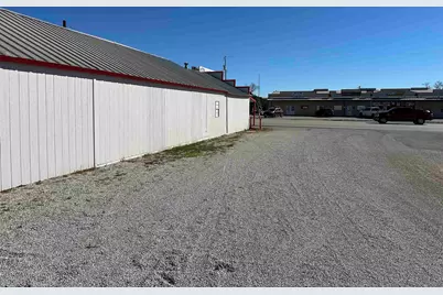 805 Bessemer Avenue, Llano, TX 78643 - Photo 8