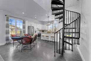 520 E Island Dr, Bluffton, TX 78607 - Photo 8