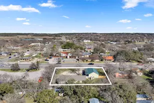 808 N Water St, Burnet, TX 78611 - Photo 30