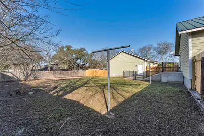 808 N Water St, Burnet, TX 78611 - Photo 24