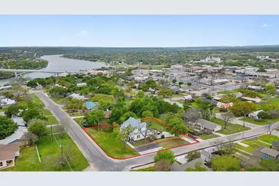 416 Avenue E, Marble Falls, TX 78654 - Photo 30