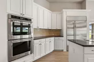 117 Longhorn Dr, Horseshoe Bay, TX 78657 - Photo 8