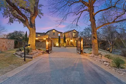 119 Plaza Escondido, Horseshoe Bay, TX 78657 - Photo 2