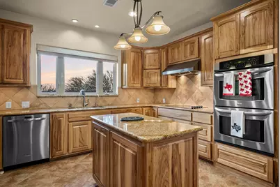 120 Oak Meadow Trl, Spicewood, TX 78669 - Photo 4