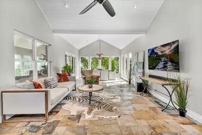 702 Los  Escondidos, Marble Falls, TX 78654 - Photo 12