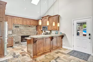 702 Los Escondidos, Marble Falls, TX 78654 - Photo 14