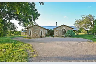 101 Stadium View Dr, Marble Falls, TX 78654 - Photo 2