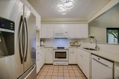 204 Blue Ground, Horseshoe Bay, TX 78657 - Photo 10