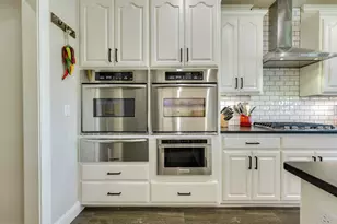 3012 Driftwood Ln, Horseshoe Bay, TX 78657 - Photo 10