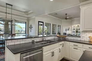 3012 Driftwood Ln Ln, Horseshoe Bay, TX 78657 - Photo 10