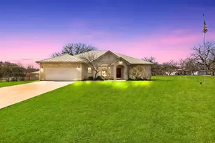 416 Highland Dr, Highland Haven, TX 78654 - Photo 2