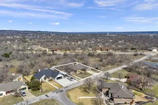 113 Chaumont St, Kingsland, TX 78639 - Photo 2