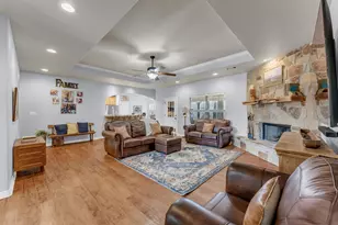 113 Chaumont St, Kingsland, TX 78639 - Photo 6