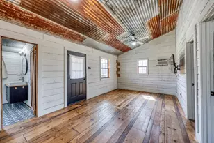 554 Barnett St, Kingsland, TX 78639 - Photo 26