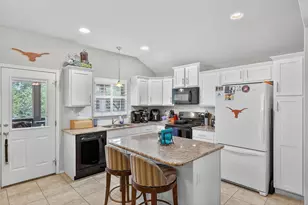 1311 Primrose Ln, Marble Falls, TX 78654 - Photo 6