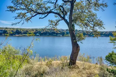 3032 Travis Lakeside Dr, Spicewood, TX 78669 - Photo 6